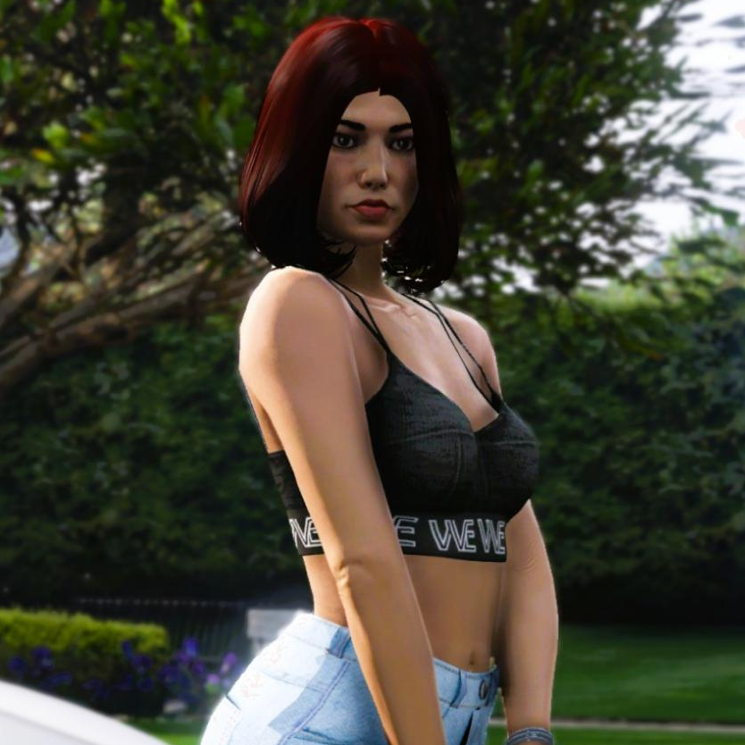 Roxy  Cruz